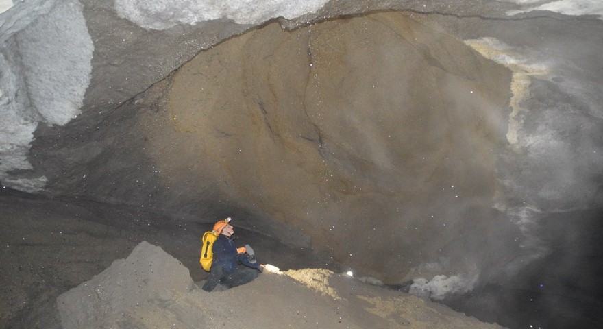 Cavità nei lahar del 79 d.c. del'eruzione del Vesuvio